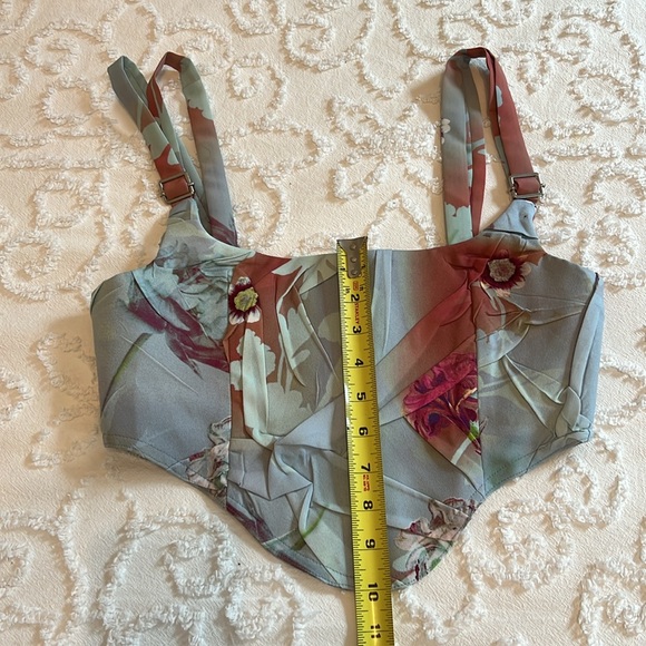 Julia Heuer Helmut Floral Crepe Crop Top ( small) - Picture 10 of 11